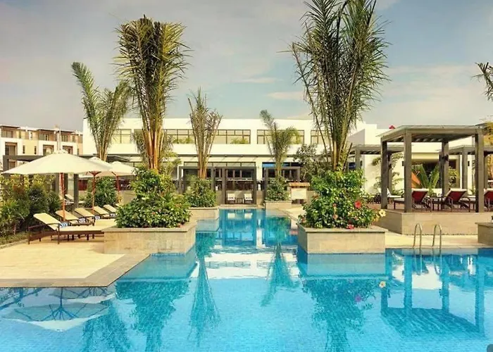 Nhà nghỉ Royal Lotus Resort&villas